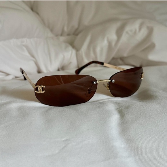 Brown Chanel vintage sunglasses with rhinestones
